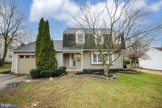 275 Southview Dr, Delran, NJ 08075