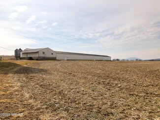 7439 County Line Rd, Winfield, PA 17889