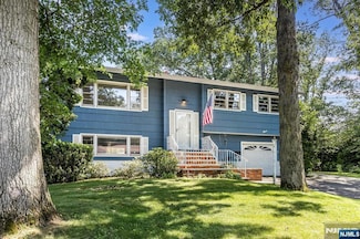 9 Kevin Terrace, Fairfield, NJ 07004