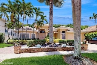 10842 Blue Palm St, Plantation, FL 33324
