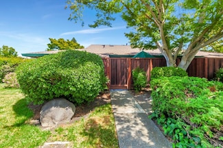6162 Country Club Dr Unit 26, Rohnert Park, CA 94928