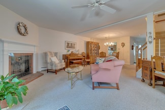 4 Settlers Ct Unit 302, Portland, ME 04103