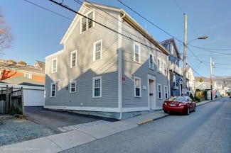 38 Pope St Unit 1, Newport, RI 02840