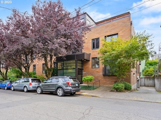 2222 NW Hoyt St Unit 102, Portland, OR 97210