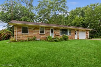 3980 Laukus Ln, Saint Joseph, MI 49085