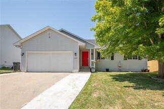 2504 Eagle Point Ct, Des Moines, IA 50320