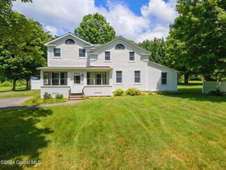 5915 Veeder Rd, Slingerlands, NY 12159