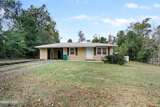 2959 Park St, Marianna, FL 32446