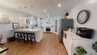 1109 Wayne St, Darien, GA 31305