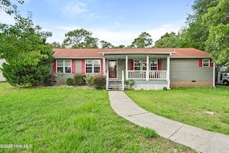 157 Nine Mile Rd, Newport, NC 28570