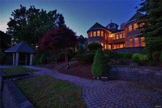 5023 Gleason Dr, Auburn, NY 13021