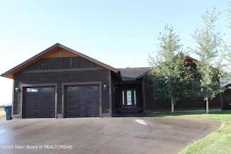 626 Snake River Dr, Etna, WY 83118
