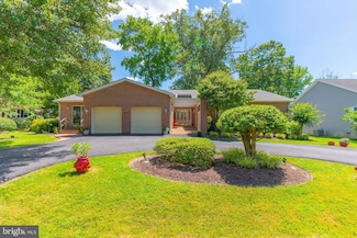 1233 Steamboat Rd, Shady Side, MD 20764