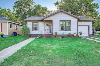 3750 Sydney St, Fort Worth, TX 76119