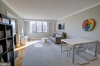 5225 Pooks Hill Rd, Bethesda, MD 20814