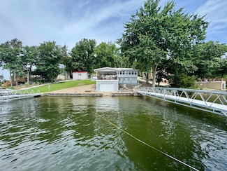 27638 Golden Point Ln, Barnett, MO 65011