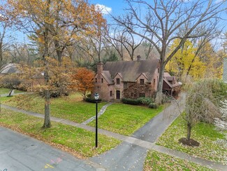 173 Farmington Rd, Longmeadow, MA 01106