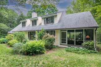 12 High Meadow Rd, Florence, MA 01062