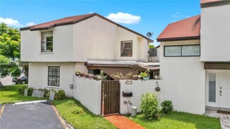 693 NW 102nd Place Unit 316, Miami, FL 33172