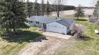 4550 S 8 Mile Rd, Wheeler, MI 48662
