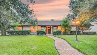 4438 Wigton Dr, Houston, TX 77096