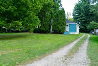 409 E Parsons Ave, Watervliet, MI 49098