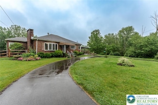 1571 Penn Dr, Andreas, PA 18211