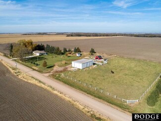 1514 Two Mile Rd, Cedar Bluffs, NE 68015