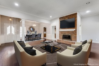 18609 Crownover Ct, Dallas, TX 75252