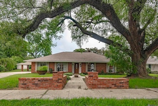 3616 S Lakeshore Dr, Baton Rouge, LA 70808
