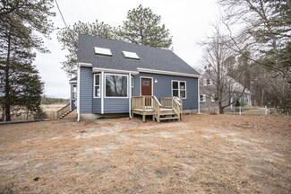 2 Mallard Rd, Wareham, MA 02571