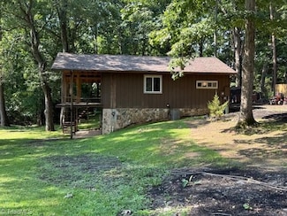 131 Calvary Rd, Stoneville, NC 27048