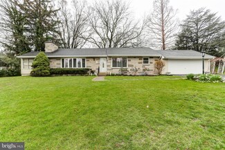 114 E Glenn Rd, Hershey, PA 17033