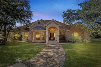 1125 Whispering Oaks, China Spring, TX 76633