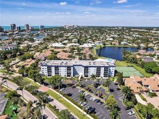 555 Park Shore Dr Unit 403, Naples, FL 34103