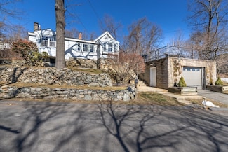 1 Wellesley Ave, Burlington, MA 01803