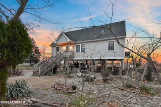 636 Main St, Belford, NJ 07718