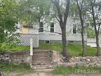 305 Iron Mountain St, Iron Mountain, MI 49801