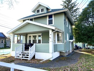 401 Root Ave, Schenectady, NY 12302