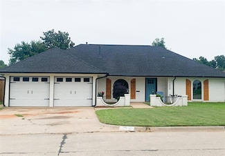 7008 N Comanche Ave, Warr Acres, OK 73132
