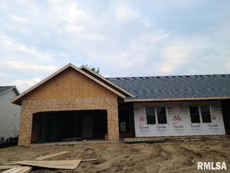3716 W Eagle Point Dr, Peoria, IL 61615