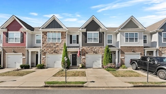 1053 Enclave Ave, Pleasant View, TN 37146