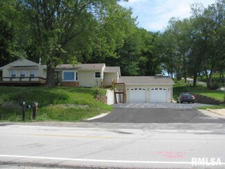 1210 N High St, Port Byron, IL 61275