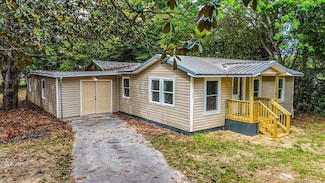 714 E Williams Ave, Crestview, FL 32539