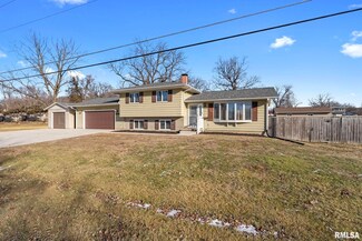 801 3rd St S, Cordova, IL 61242