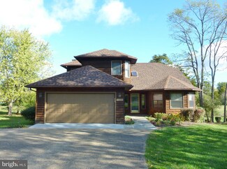 107 Masters Dr, Cross Junction, VA 22625