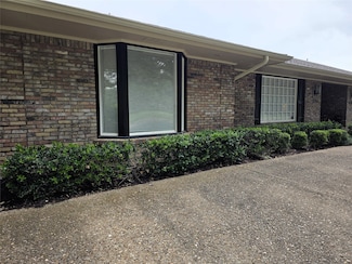3202 Overton Park Dr W, Fort Worth, TX 76109