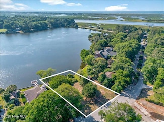 621 Lake Shore, Sunset Beach, NC 28468