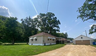 16943 Rooster Ln, Dubuque, IA 52001