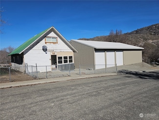 106 3rd St, Riverside, WA 98849